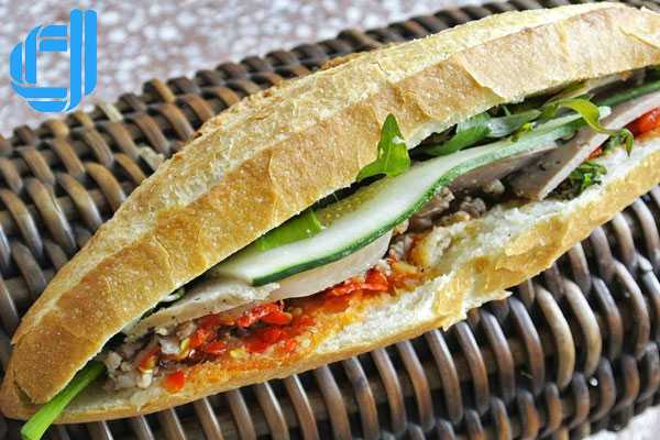 Bánh mì Hội An - đệ nhất bánh mì Việt