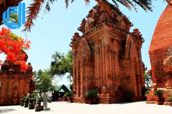 tư vấn tour du lịch nha trang tự túc